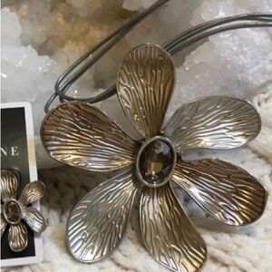 3/$20 Melanie Lyne Flower Necklace Only